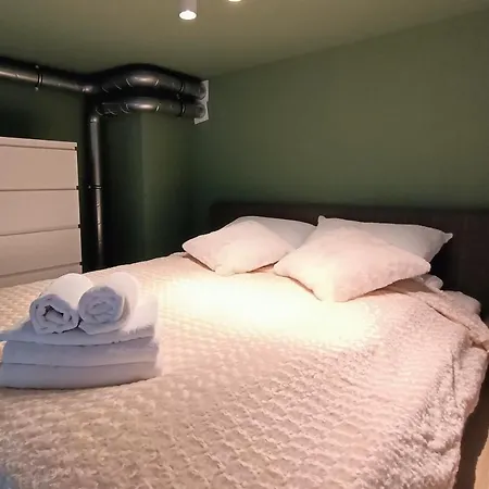 Droinvest Zarembowicza 33 Lotnisko Airport Apartamento