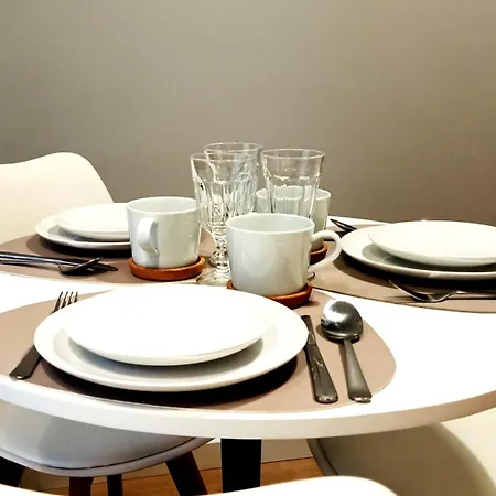 Droinvest Zarembowicza 33 Lotnisko Airport