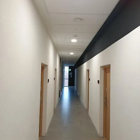 Droinvest Zarembowicza 33 Lotnisko Airport * Wroclaw