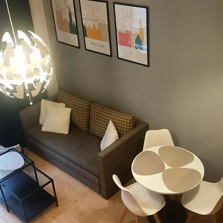 Droinvest Zarembowicza 33 Lotnisko Airport Apartment
